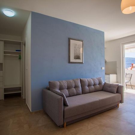 Apartman Pinja Apartment Cres Exterior photo