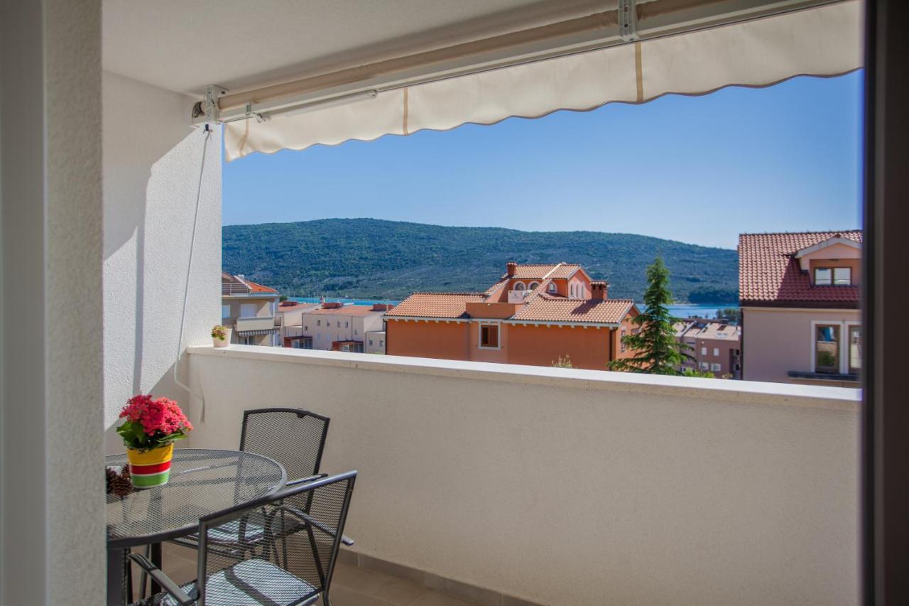 Apartman Pinja Apartment Cres Exterior photo