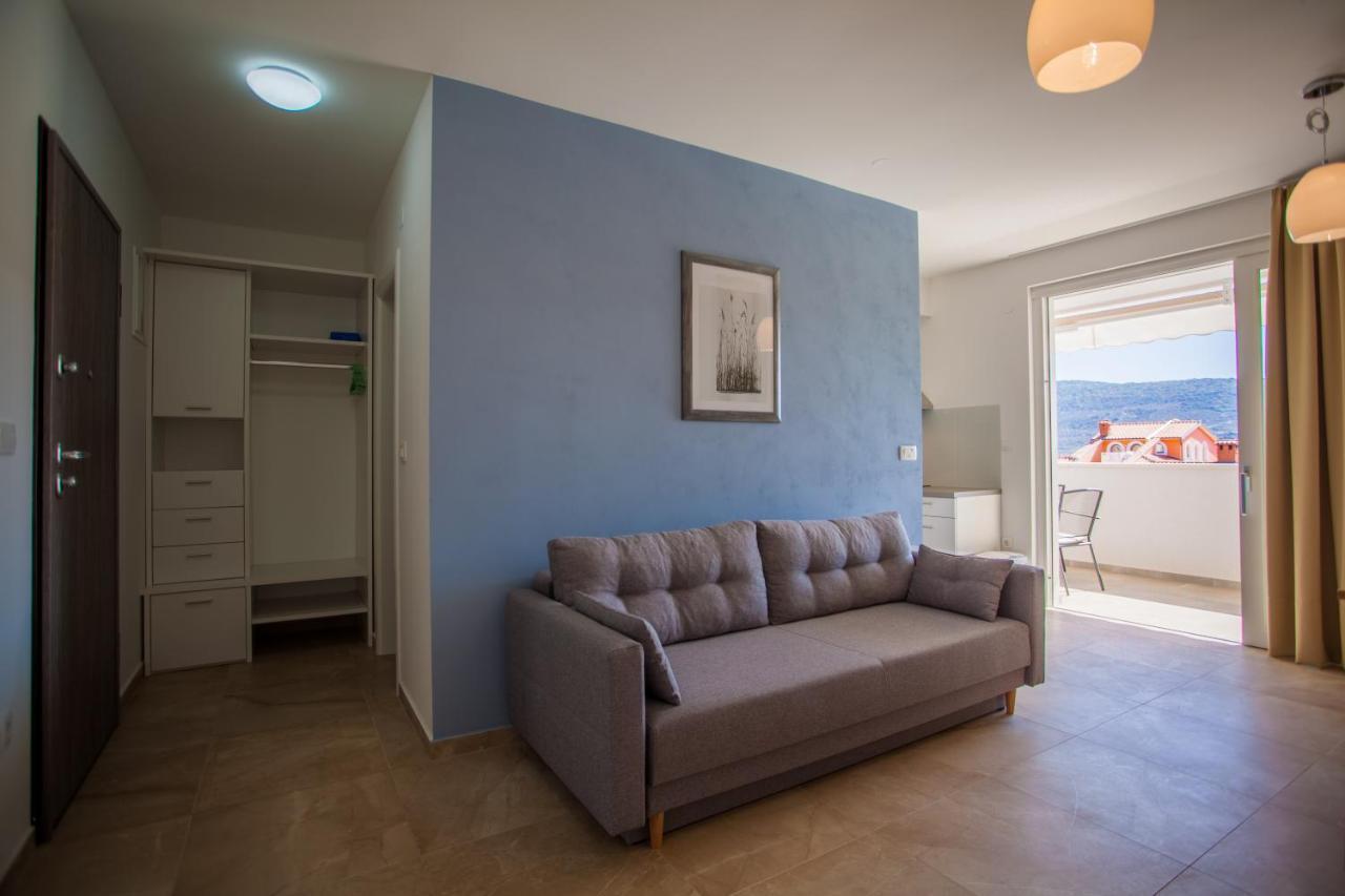 Apartman Pinja Apartment Cres Exterior photo