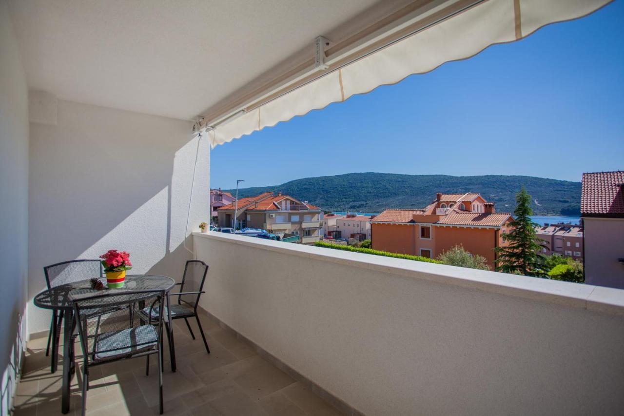 Apartman Pinja Apartment Cres Exterior photo